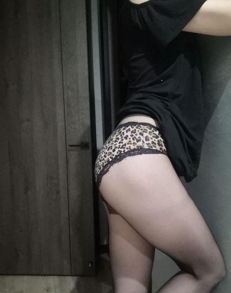 99久久女装广告语_超清高清完整版