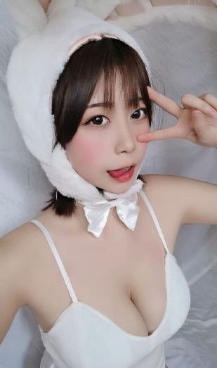 免费亚洲第一区精品观看_高清视频在线观看