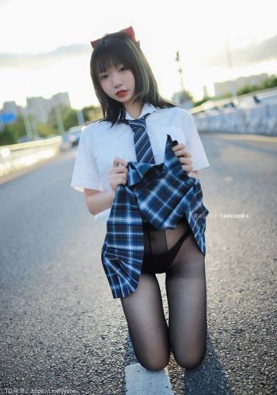 共妻高H调教哭叫求饶_国产剧在线手机播放
